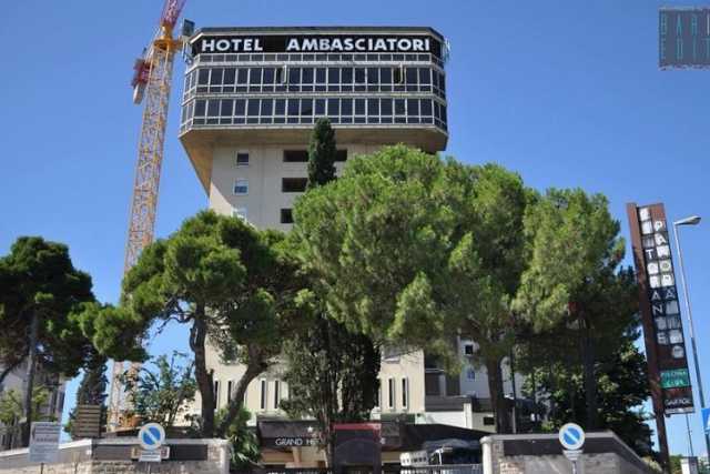 Ambasciatori, dal 2017 addio agli ultimi ricordi dell'hotel: ospiter� uffici e abitazioni